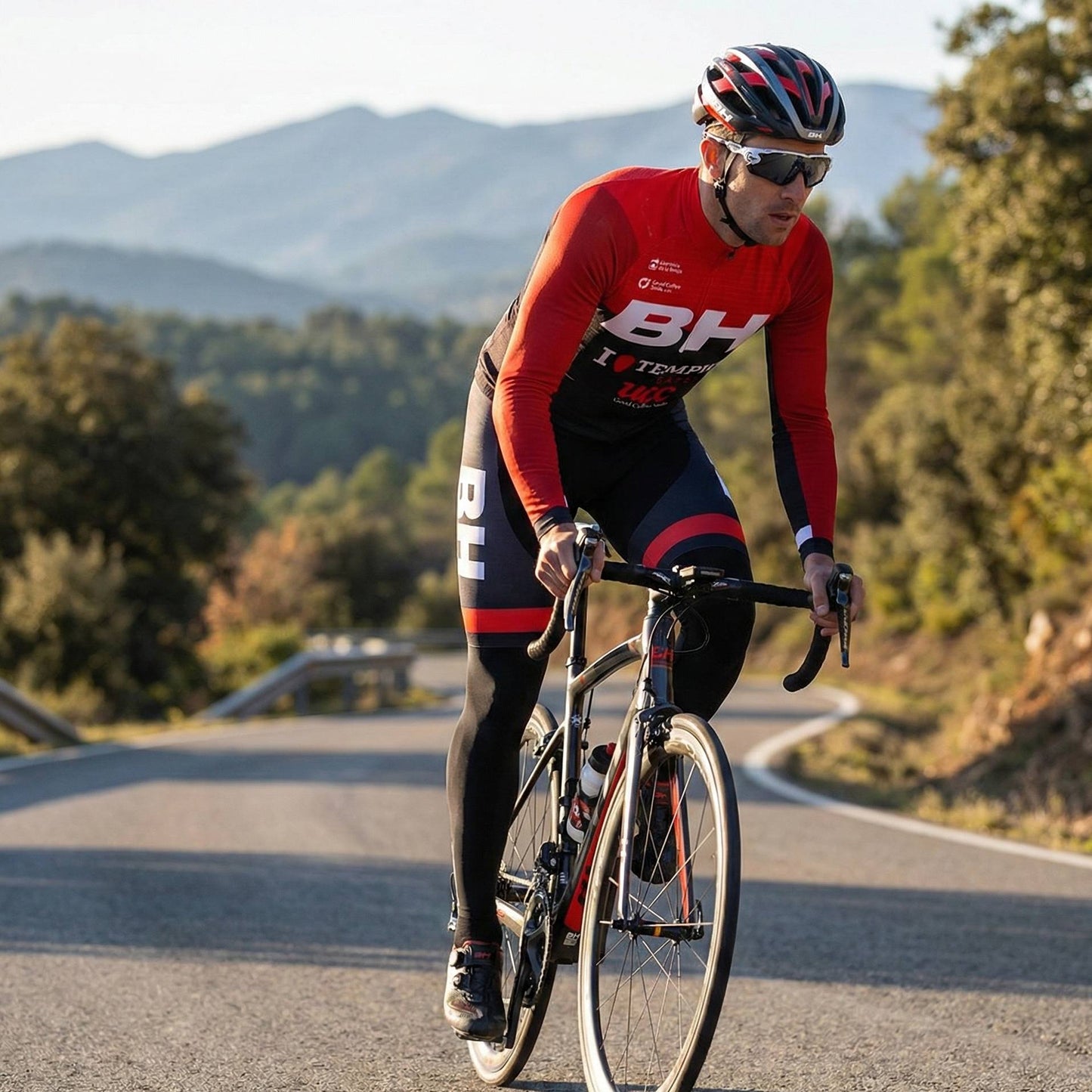 Conjunto de Ciclismo Masculino Inverno BH Templo - Camisa Manga Longa + Calça Bretelle Térmica com Forro Gel 3D