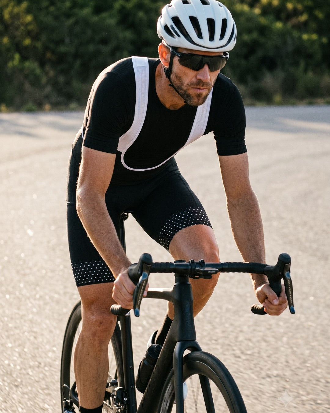 Bretelle de Ciclismo 5D Gel Italiano Preto em movimento