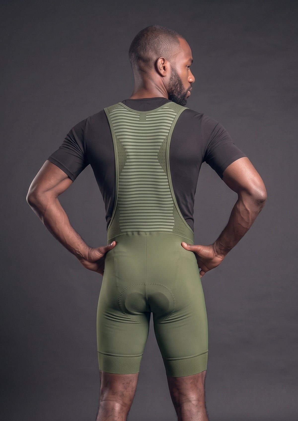 Bretelle de Ciclismo CPM Sem Costura Pro Verde Musgo, vista de costas