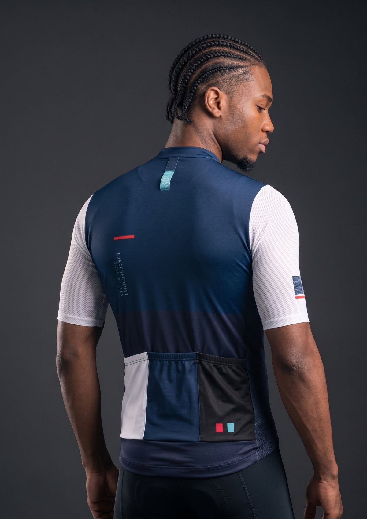 Camisa de Ciclismo CPM Aero Race Azul Marinho, vista de costas, bolsos traseiros