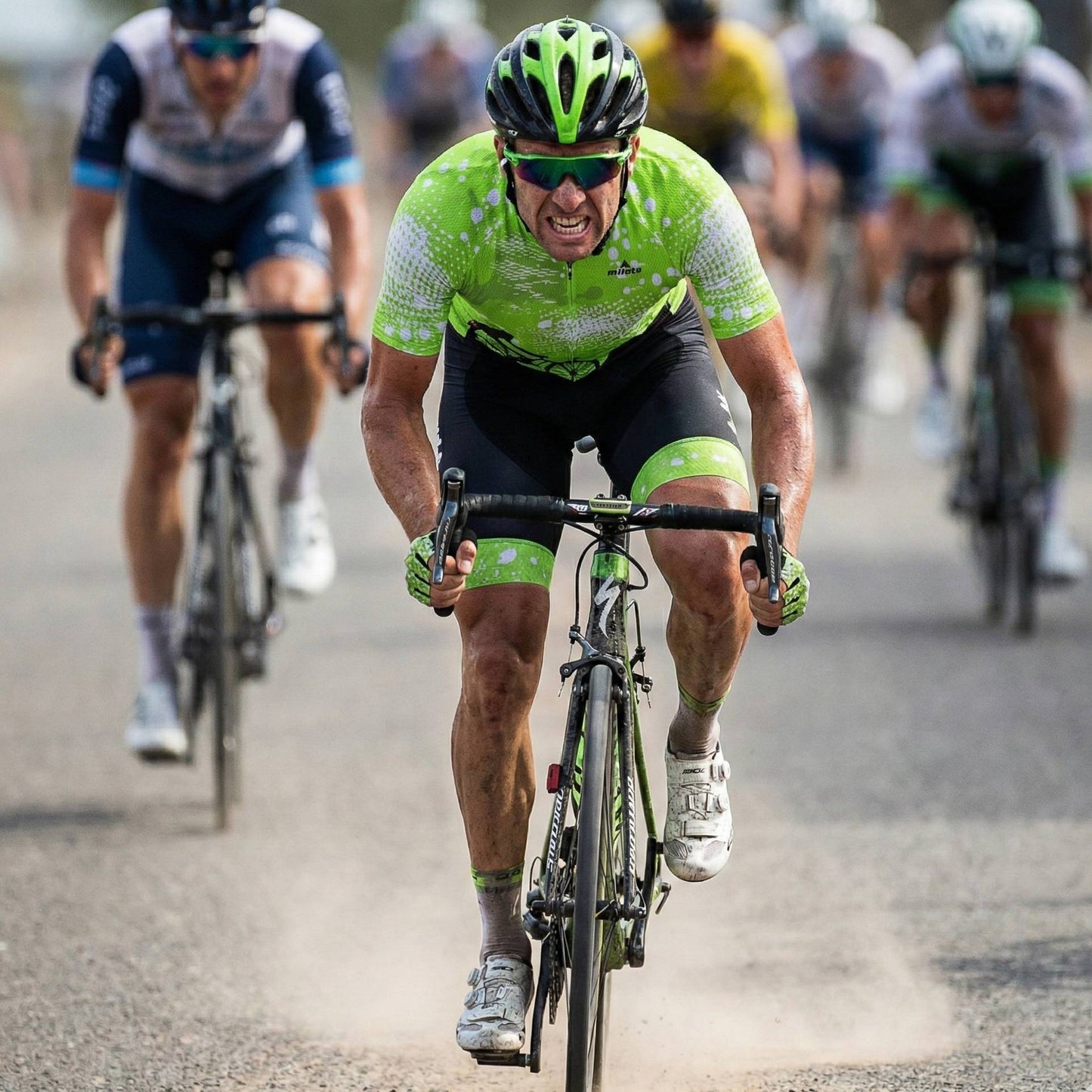 Camisa Ciclismo MILOTO Manga Curta Verde Neon - Estampa Ciclista Silhueta