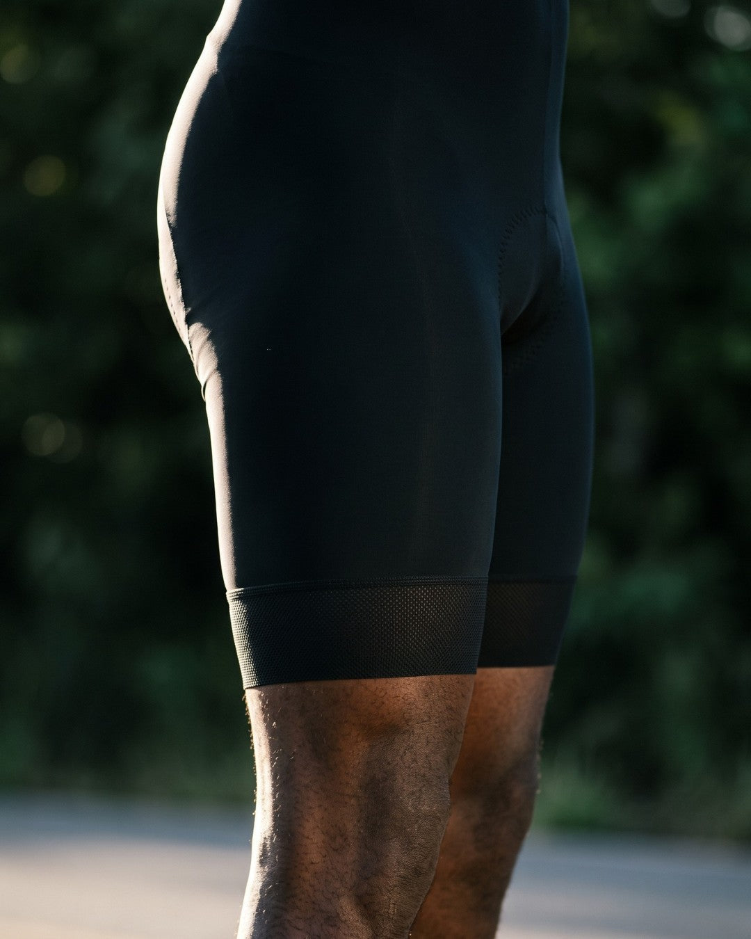 Detalhe Bretelle de Ciclismo Sem Costura Pro Preto