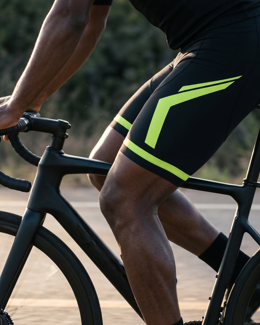 Short de Ciclismo 9D Gel Preto e Verde Lima — caimento