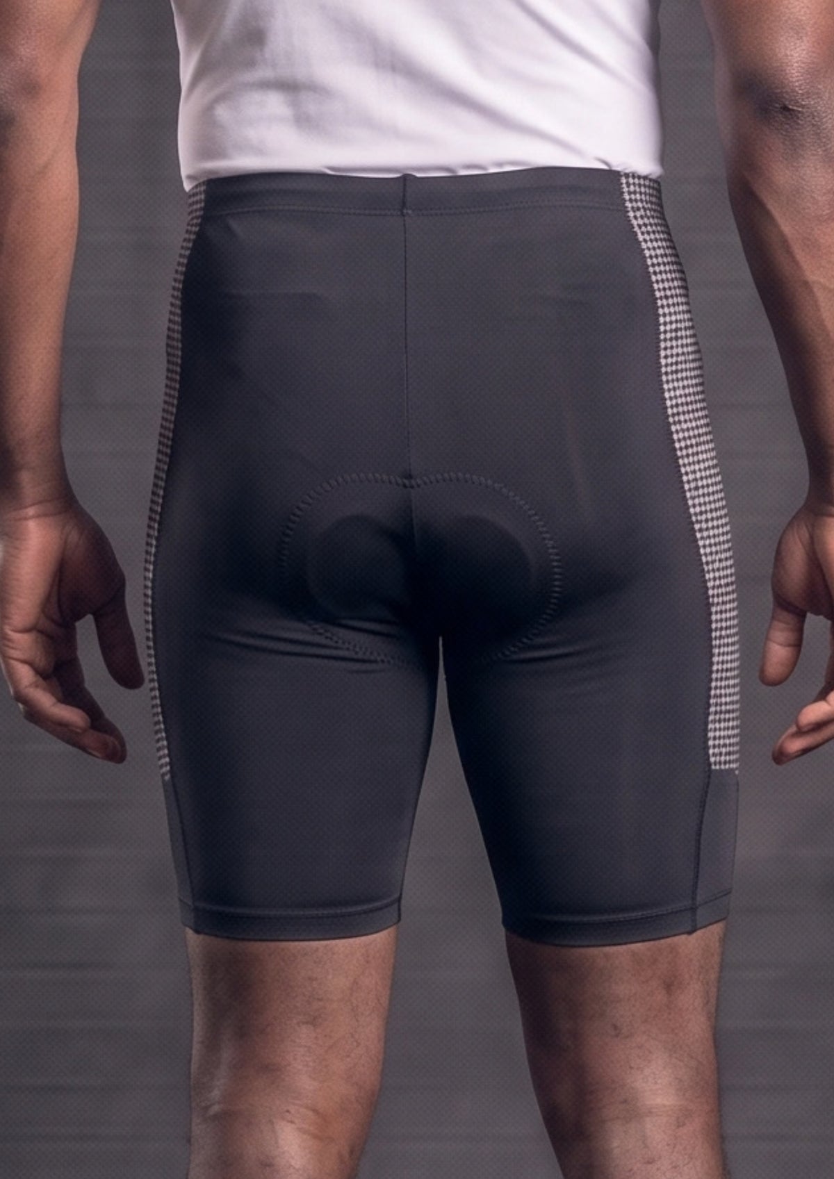 Short de Ciclismo CPM 9D Gel Preto e Branco, vista de costas